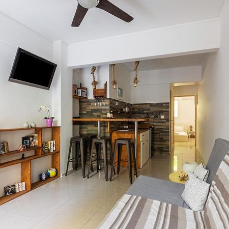 Comfy Apartment Close To Floisvos Beach Athènes Extérieur photo