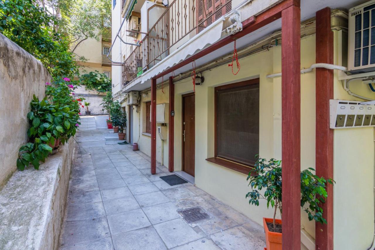 Comfy Apartment Close To Floisvos Beach Athènes Extérieur photo