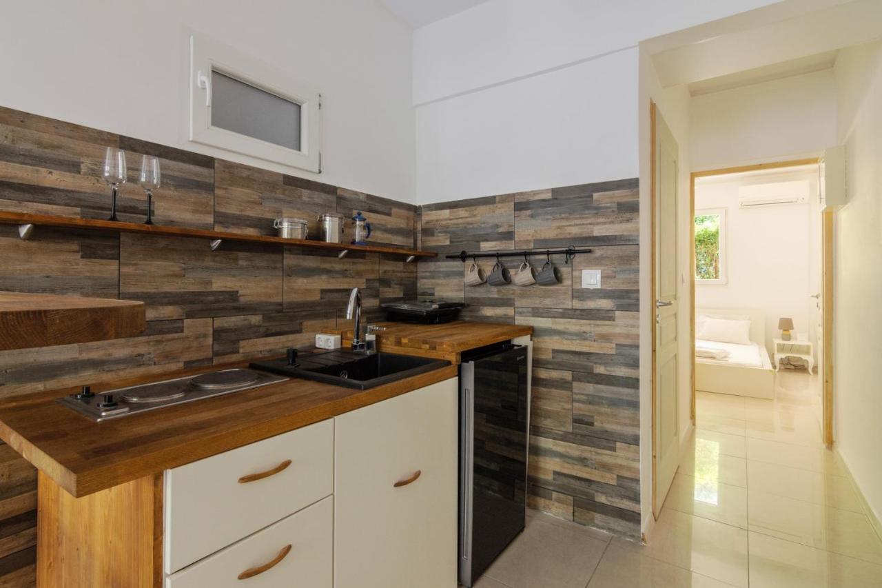 Comfy Apartment Close To Floisvos Beach Athènes Extérieur photo